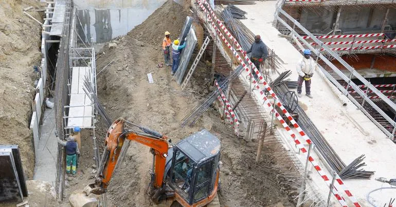 Produção cai 2,0% na Zona Euro em julho, segundo o Eurostat