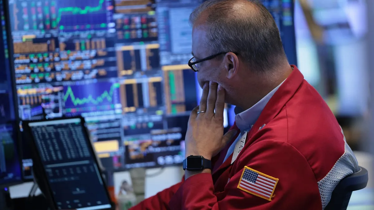 Global debt tops $365 trillion as economists sound alarm over 'vicious cycle'