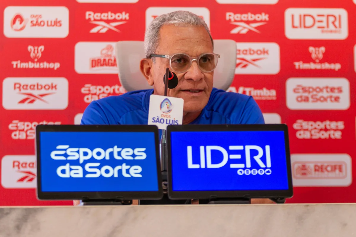 Hélio confia no Náutico para regularizar salários, mas minimiza: "O mais atrasado aqui é o meu"