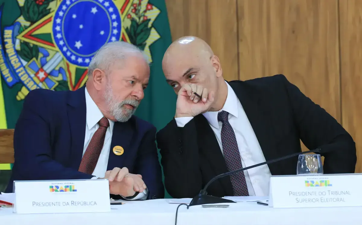 Diante de sessão no STF, Lula intensifica movimento para descolar de Moraes