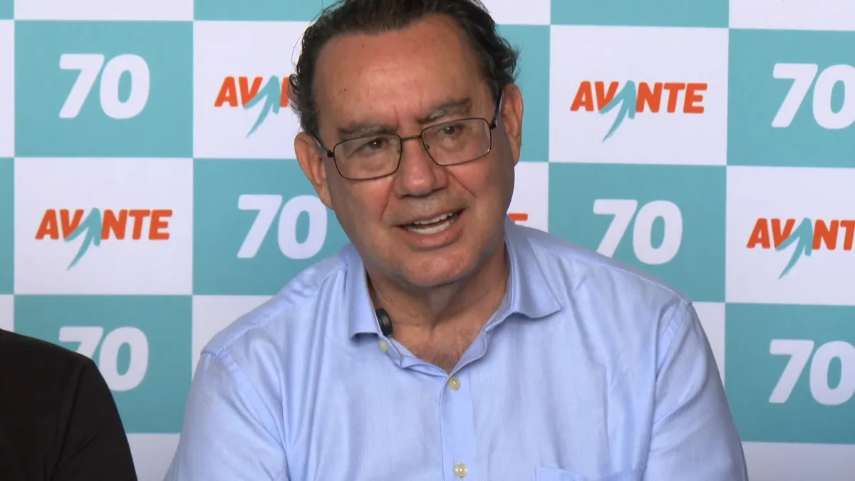Augusto Cury diz que Brasil já é parlamentarista e que precisa de um primeiro-ministro como Tarcísio de Freitas