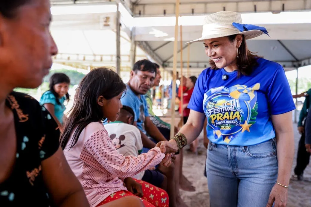 Mailza prestigia abertura do Festival de Praia em Manoel Urbano e destaca apoio ao turismo