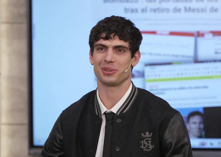 Jugó en el Ascenso, trabajó de barrendero y encontró en el modelaje una nueva pasión: la historia de Martín Cols