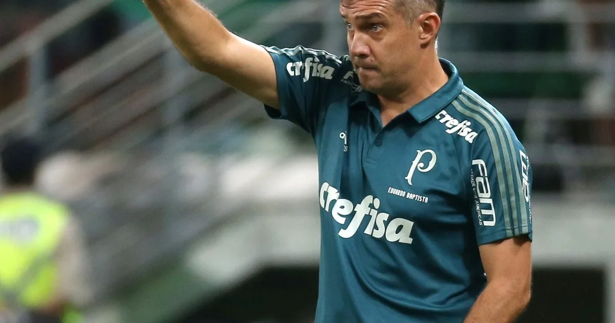 No es Coudet: el técnico que pica en punta para tomar las riendas del Inter de Porto Alegre
