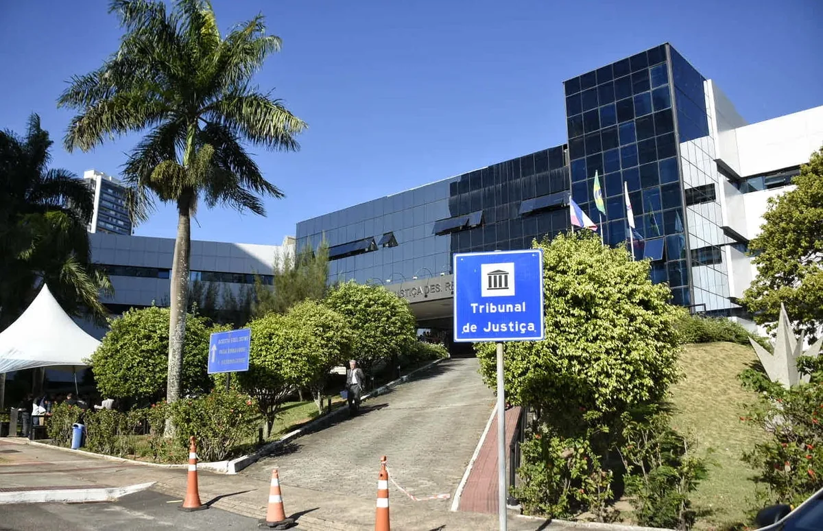 Juiz nega pedido de sigilo de Cinelli e mantém processo público no caso Apex
