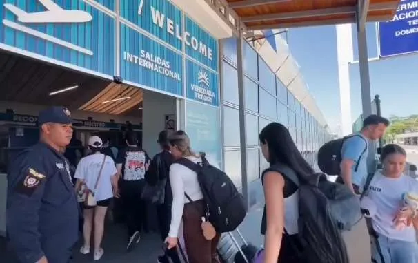 Más de 208.000 pasajeros movilizados por terminales temporales de Maiquetía