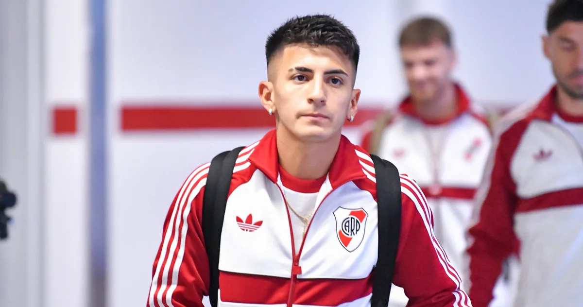 Alvo do Flamengo, Almada estreia pelo River Plate com participação em gol de Montiel