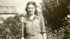 The hero dinner lady who died saving five children in the Aberfan disaster