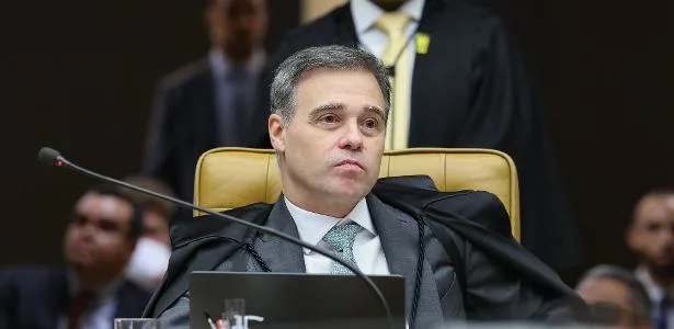 Mendonça rebate Gilmar: 'Preocupação com a exposição alheia é seletiva'