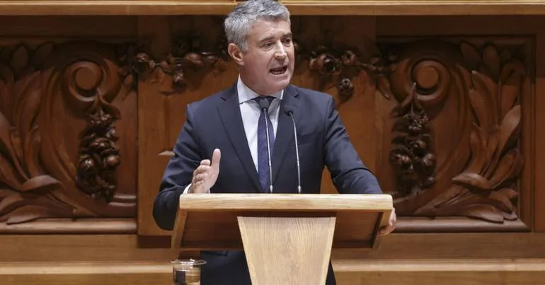 PS quer isentar mais-valias na venda de casas até 300 mil