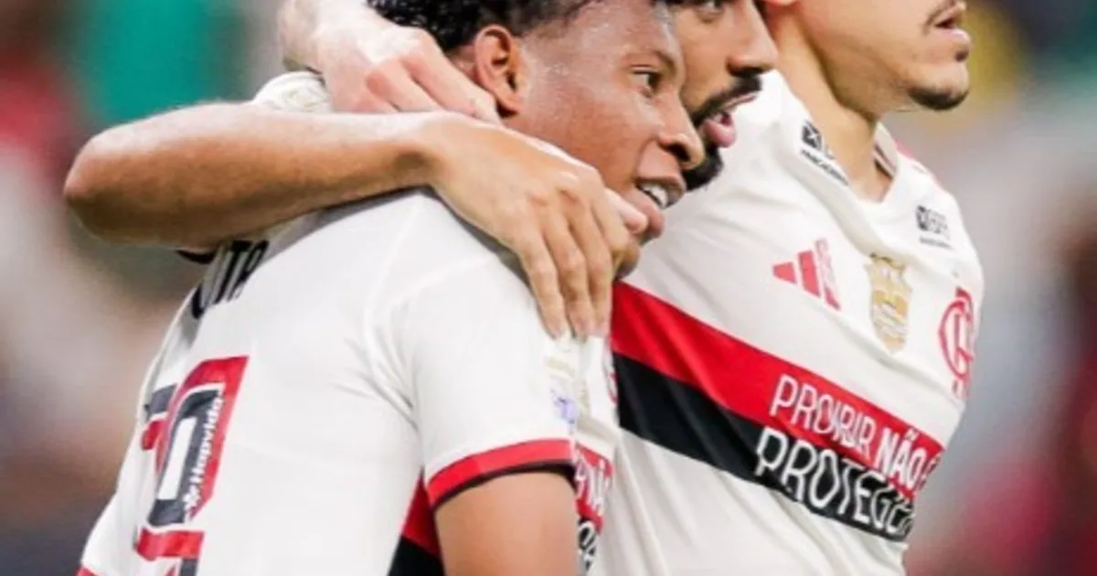 Antes de la revancha de Estudiantes, Flamengo goleó y recuperó la punta en el Brasileirao
