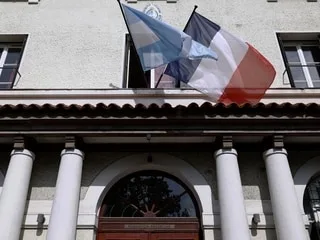 Nommé par le président Javier Milei, le directeur contesté de la Maison de l’Argentine à Paris a démissionné