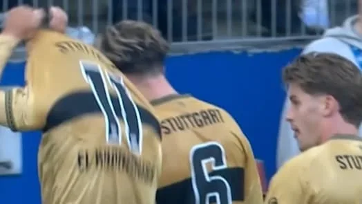 Tumult auf der Tribüne - Trikot-Wurf sorgt für Fan-Drama