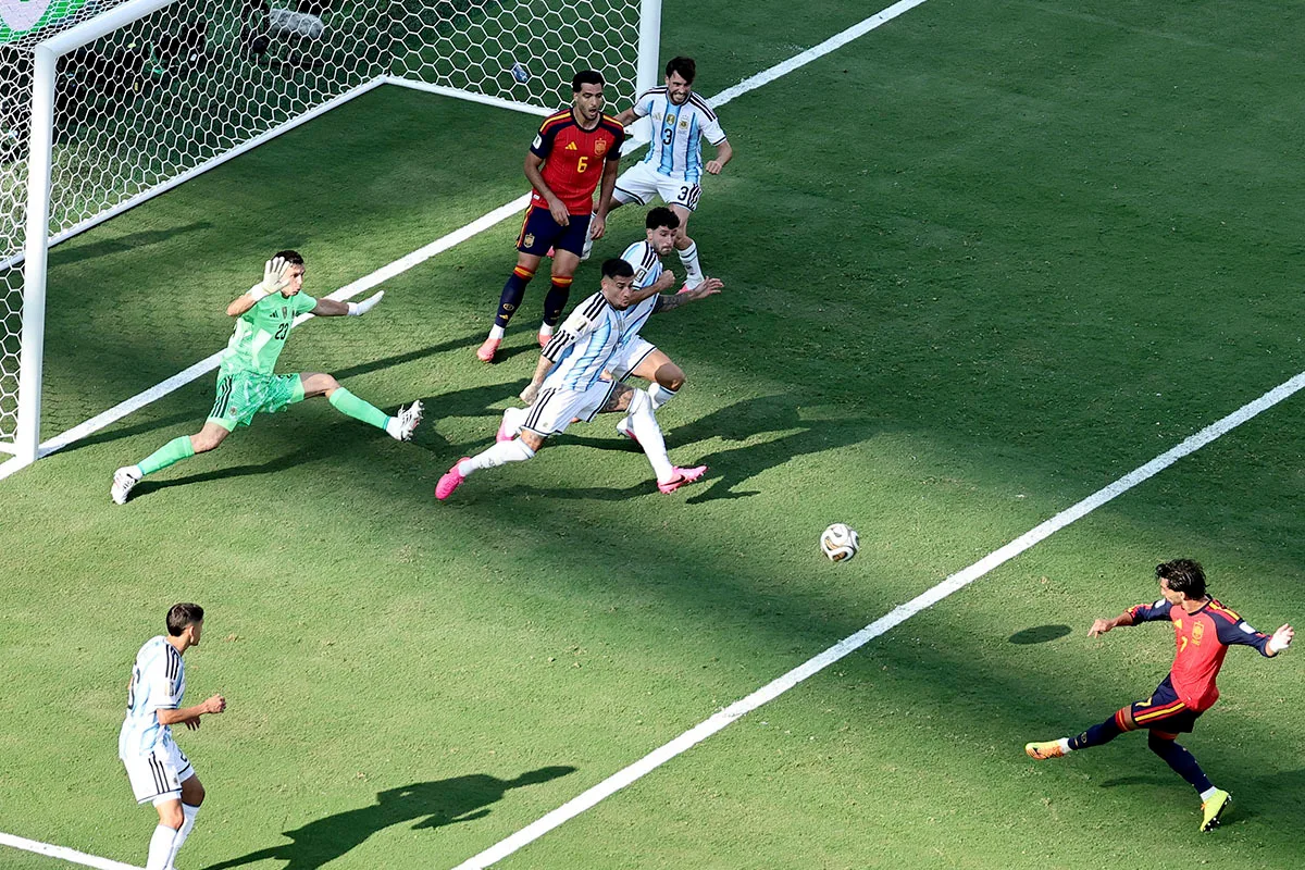 Un mes después de la final del Mundial: la Argentina más noble reconoce (por fin) la superioridad de España: "No está mal perder con un equipo excelente... Ganó el mejor"