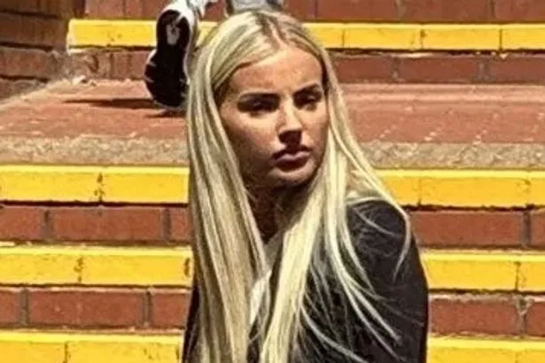 'Reckless' police call handler, 21, tried to tip off her criminal boyfriend