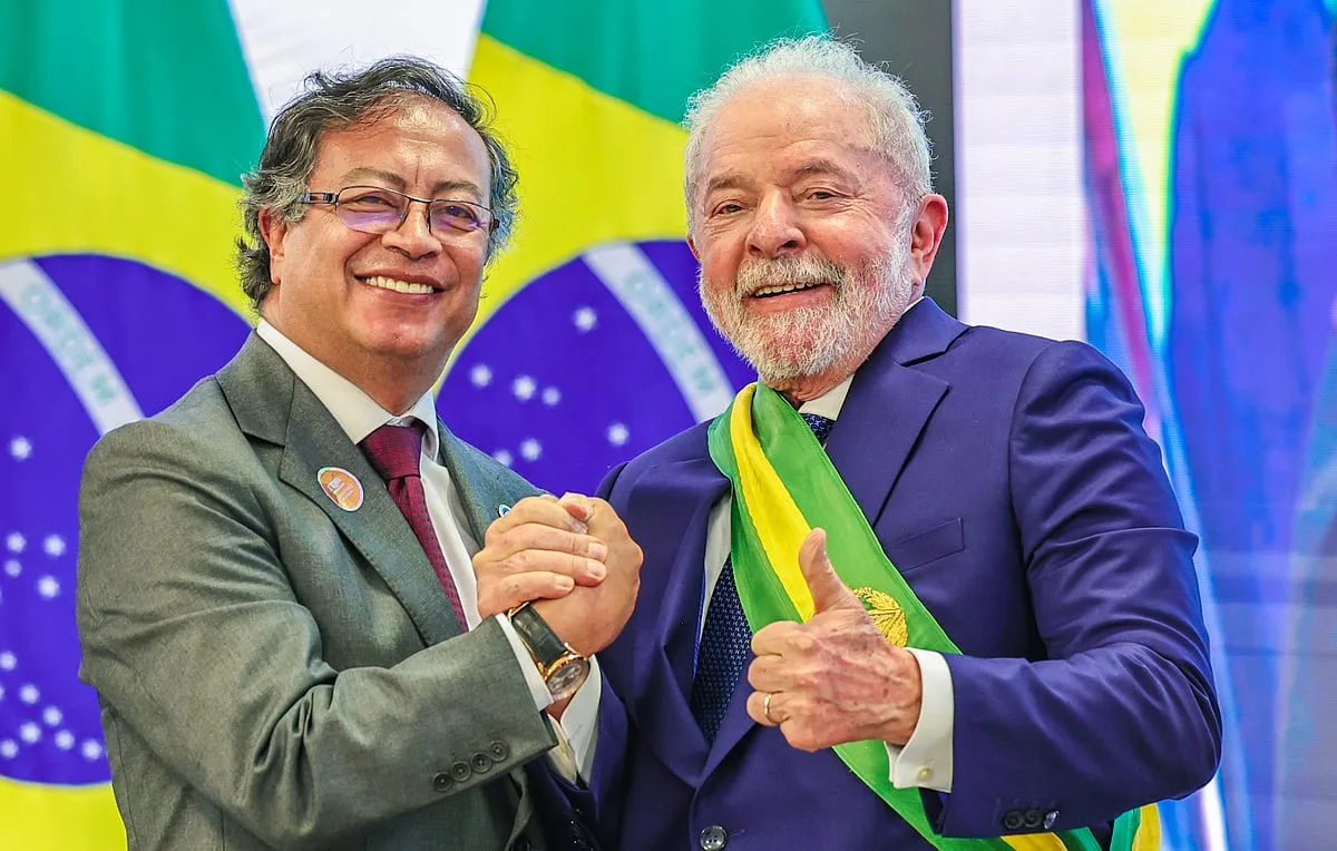 Ex-presidente colombiano propõe rede mundial de "ativismo digital" de apoio a Lula no Brasil