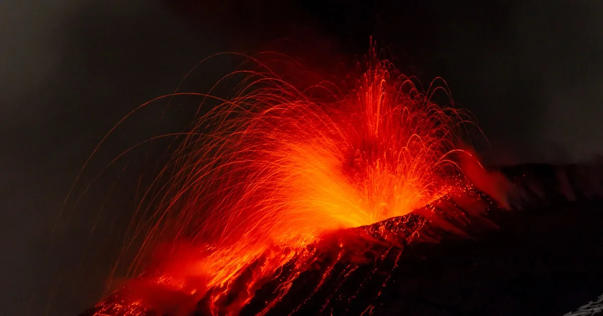 Un turista estadounidense murió tras ser alcanzado por un rayo mientras caminaba en el monte Etna, el mayor volcán activo de Europa