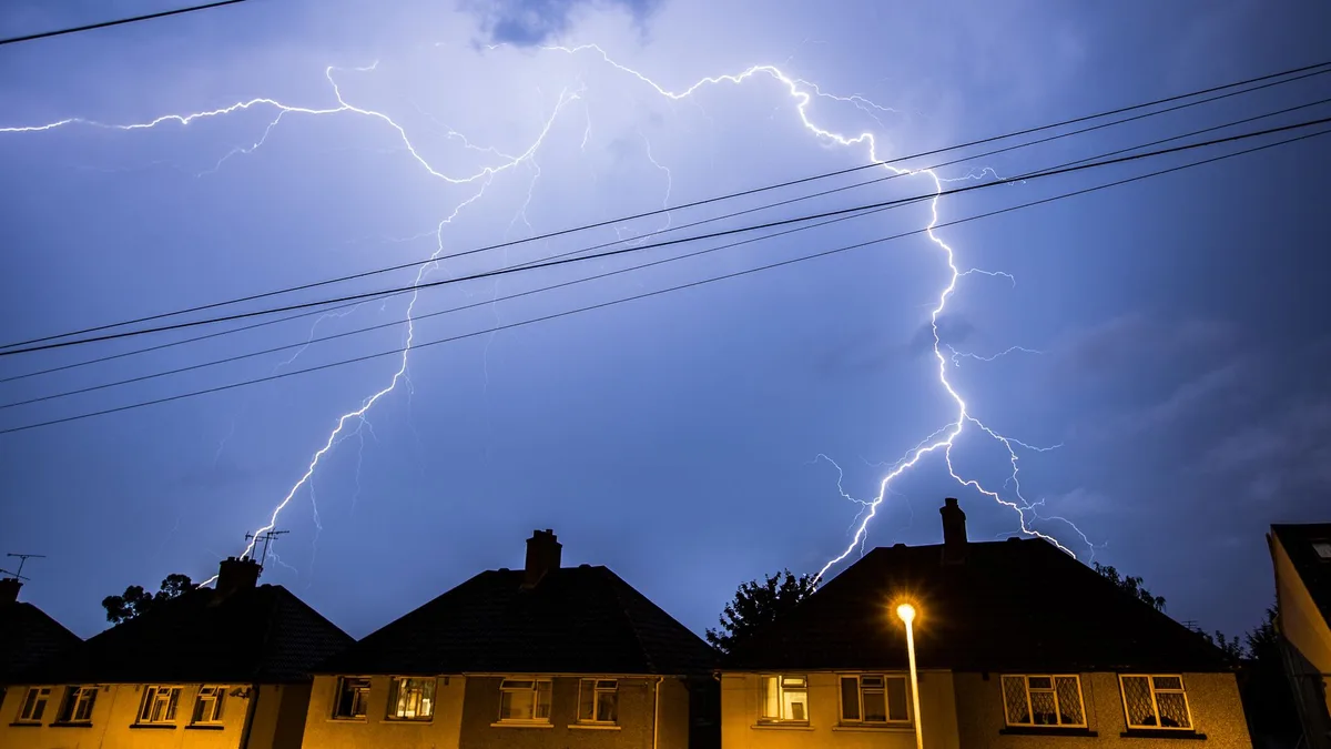 'Intense' thunderstorms on way with threat of large hail, flash flooding and travel disruption