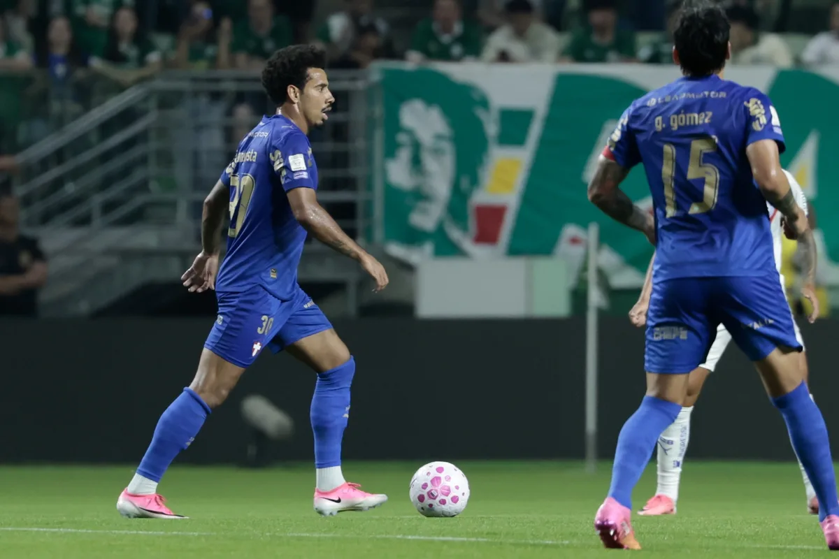 Palmeiras ainda peca em eficácia e precisa de nove chutes para marcar um gol no Brasileirão