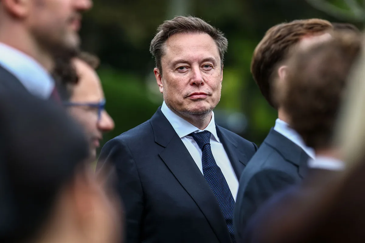 Elon Musk’s growing SpaceX empire sends AT&T, Verizon and T-Mobile shares plunging