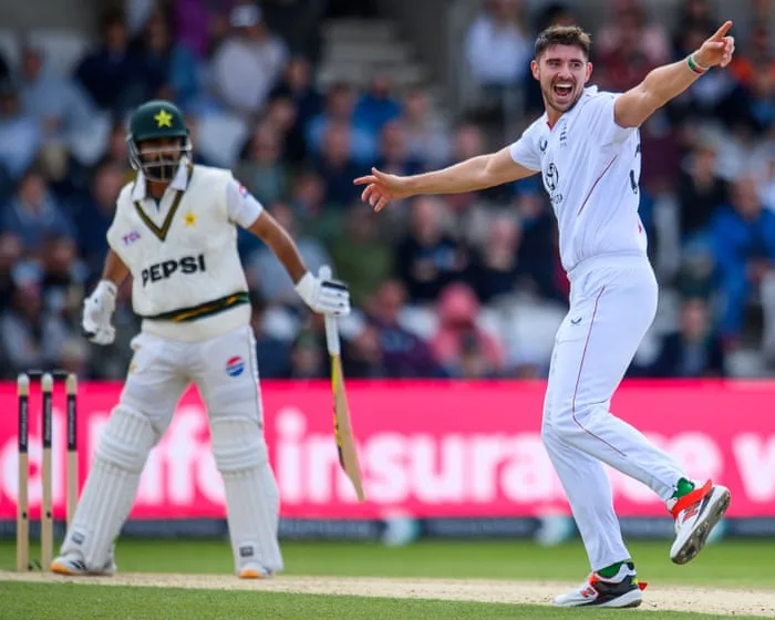 England’s bowlers tear through Pakistan to seal crushing innings victory in first Test