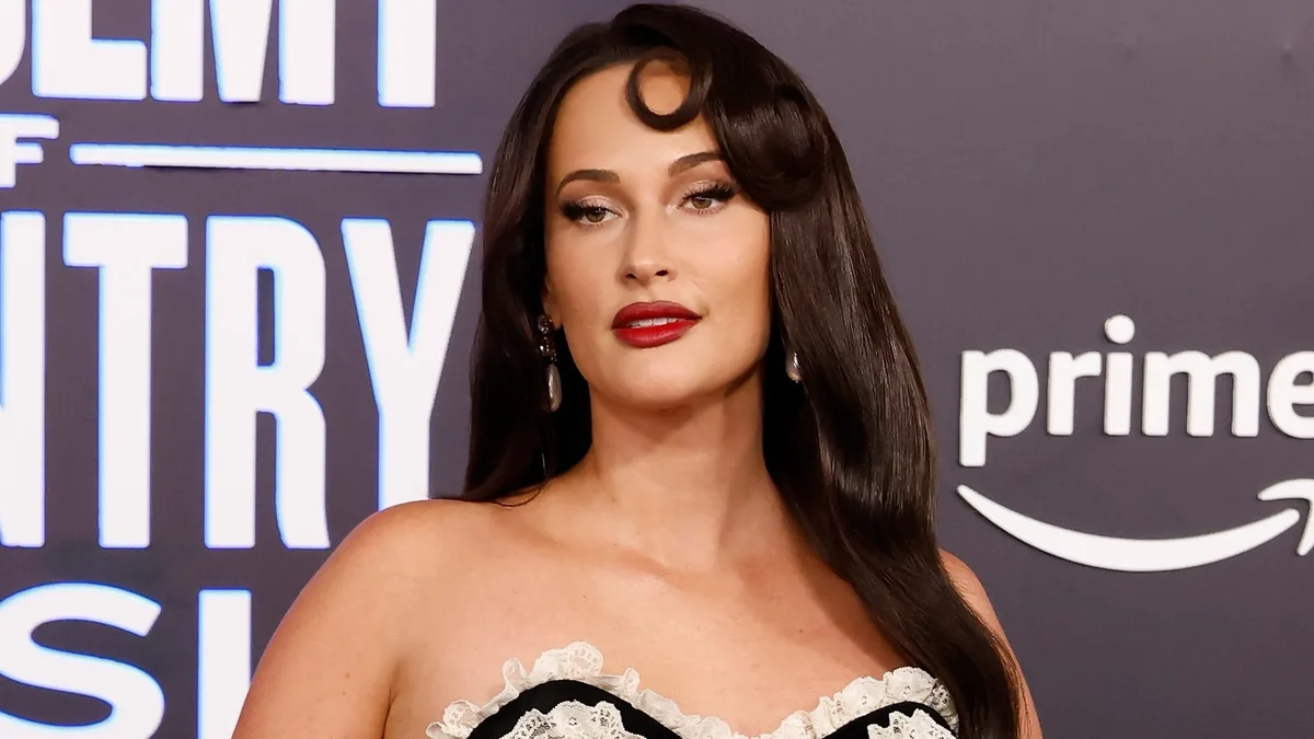 Country Star Kacey Musgraves Causes MAGA Outrage Online