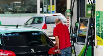 Litro de gasóleo deve baixar 6 cêntimos e da gasolina subir 1 na próxima semana
