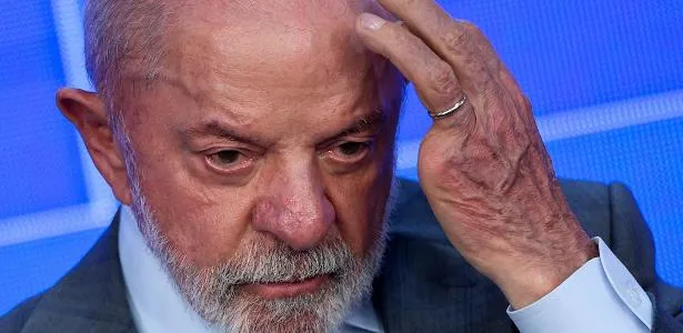 Governo Lula anuncia reajuste do Bolsa Família a 17 dias do primeiro turno