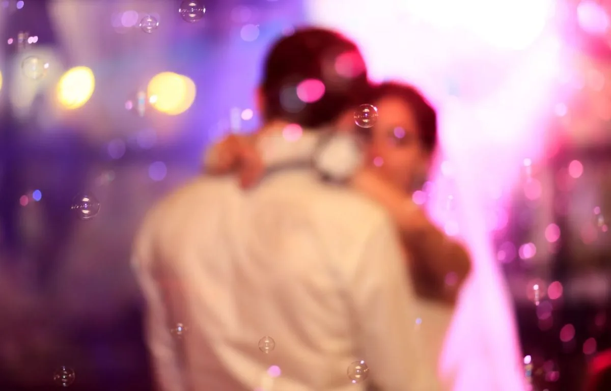 « Marry you », « Crazy in love », « La fête »… Ce que disent les chansons choisies lors d’un mariage sur un couple