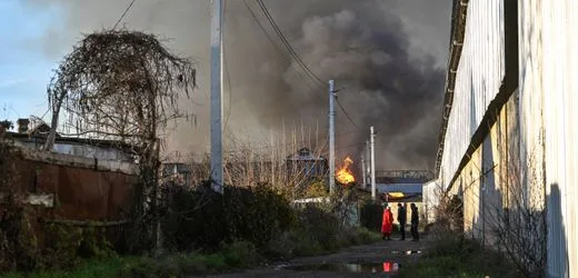 Ukraine – Cherson: Wolodymyr Selenskyj spricht nach tödlichem Angriff von »Drohnen-Safari«