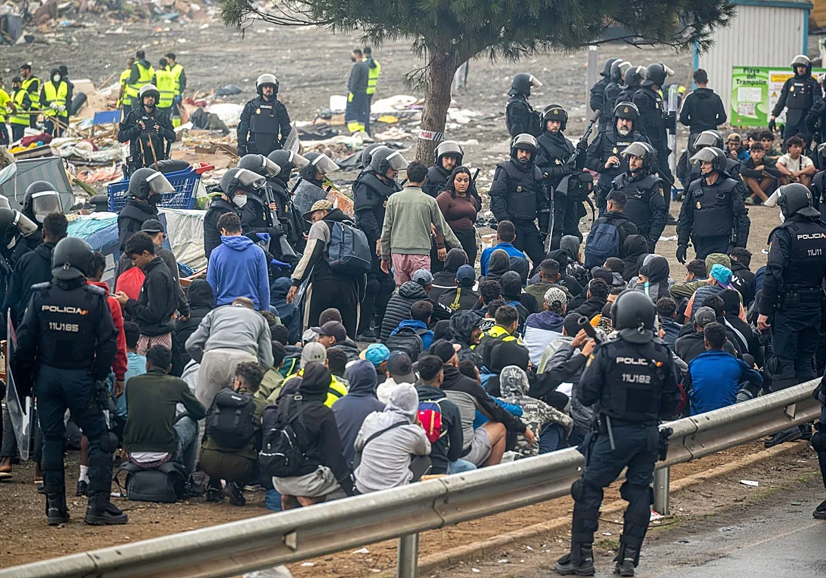 La Policía descubre un cambio de patrón en Ceuta: el 70% de los marroquíes dice ser gay y pide asilo