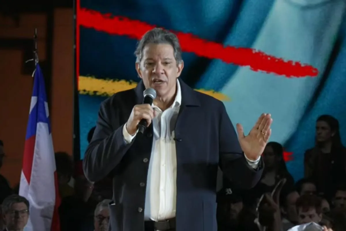 Haddad ataca ensino "decadente" e atribui taxa das blusinhas a Tarcísio