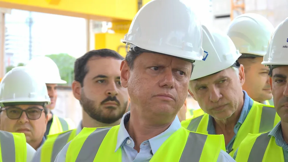 'A gente vê necessidade de rever procedimentos', diz Tarcísio após três pessoas em surto serem mortas pela PM em SP