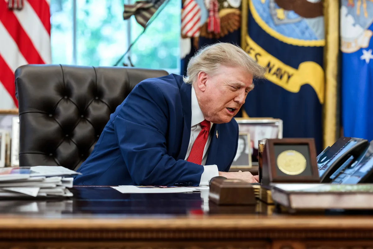 Trump anuncia ‘operação econômica mais devastadora’ contra Irã