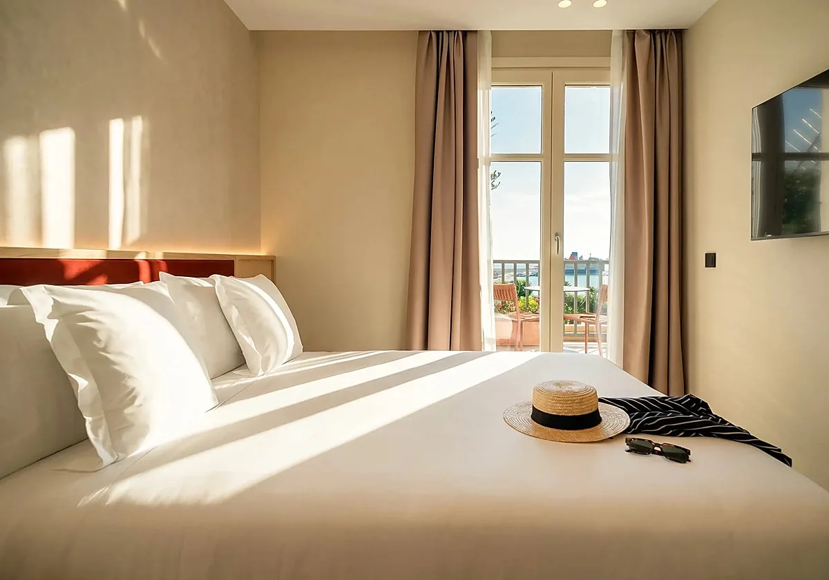Una conocida cadena hotelera abre en Málaga 22 pisos turísticos: «El objetivo es acercar al viajero a sus calles, cultura y formas de vivir»