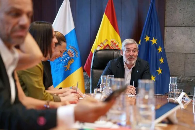 El Ejecutivo canario tilda de "sorprendente" el plantón de Sánchez en Lanzarote