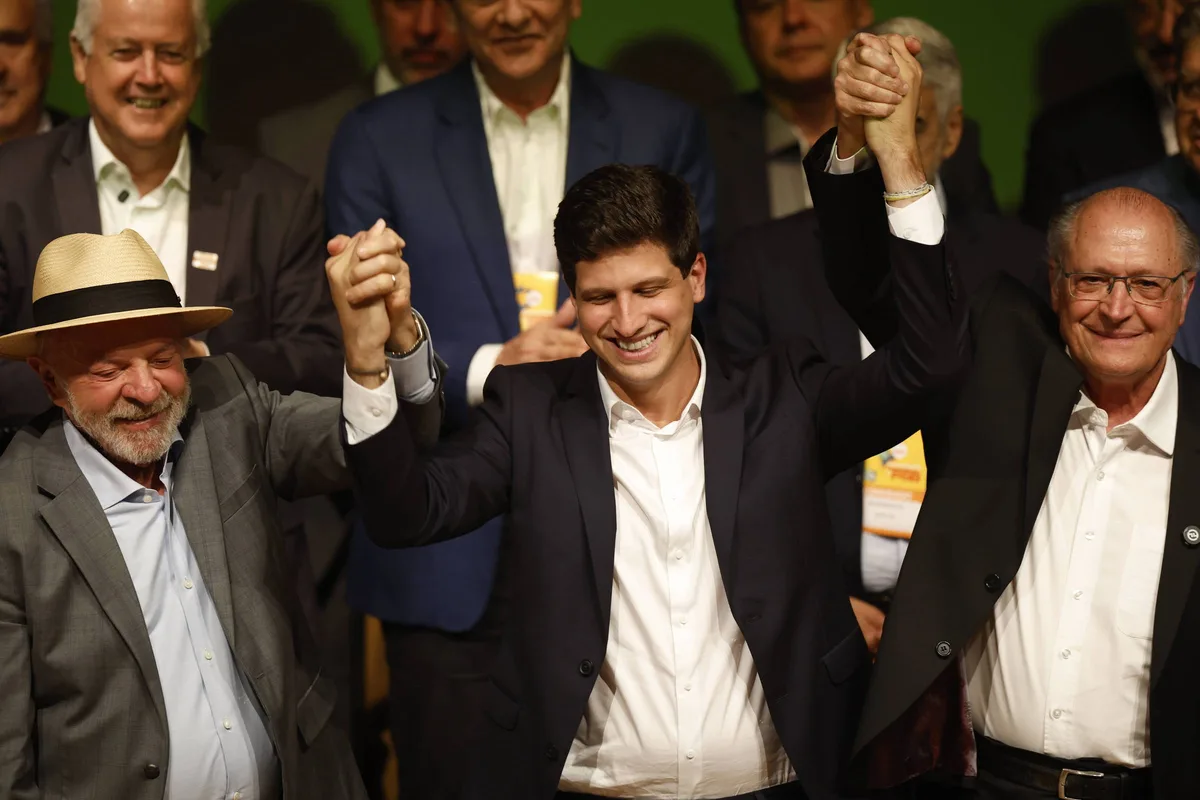 Aliados de João Campos intensificam apelo por Lula em Pernambuco