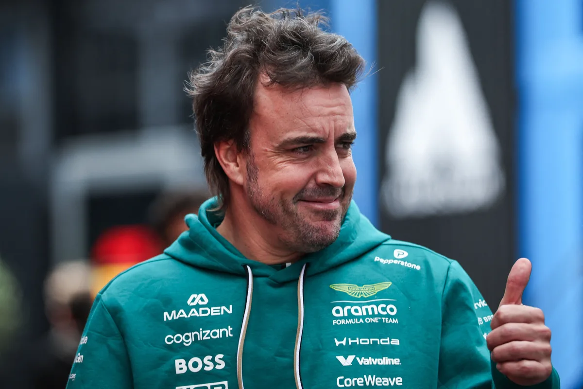 Alonso retrasa la renovación