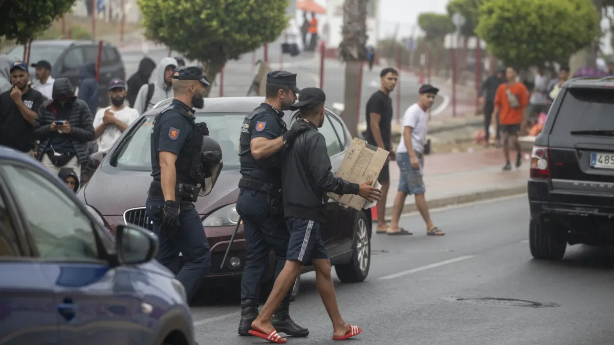Detenidos tres inmigrantes por ocupar ilegalmente tres viviendas en Ceuta