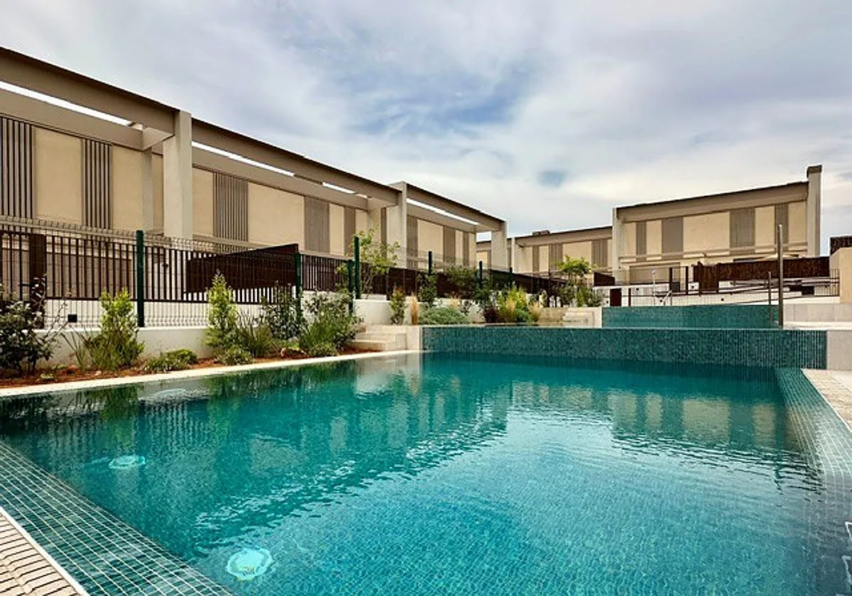 Neinor Homes entrega tres promociones de 42 adosados en el nuevo barrio Virentia de Godella