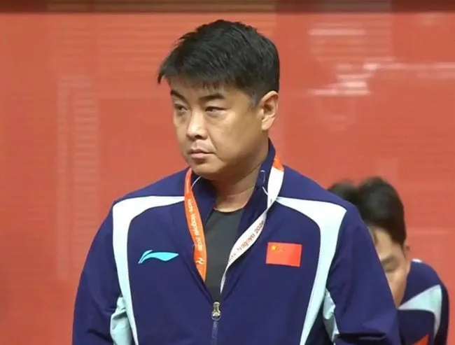 "감독한테 욕했다가 잡혀갔다" 中 탁구계 충격! 10대 여성팬 3명, 구금 조치..."가족까지 인신공격" 선 넘은 대가 치렀다