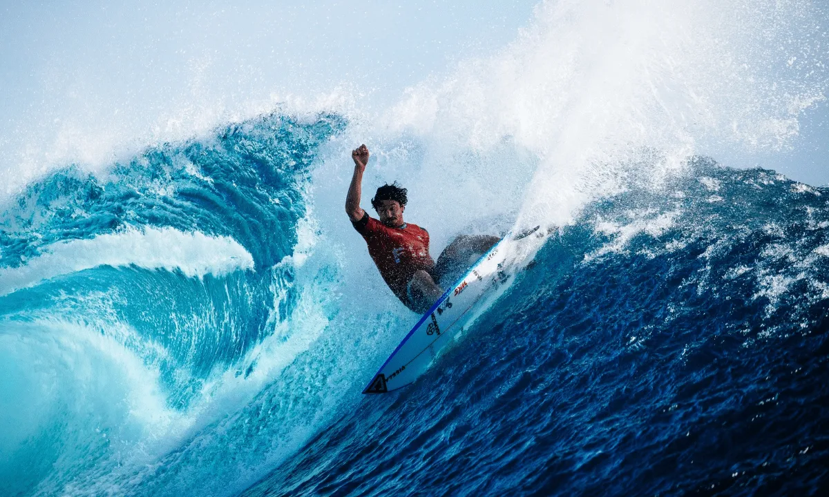 Yago Dora e Medina avançam e colocam Brasil nas quartas da WSL em Fiji