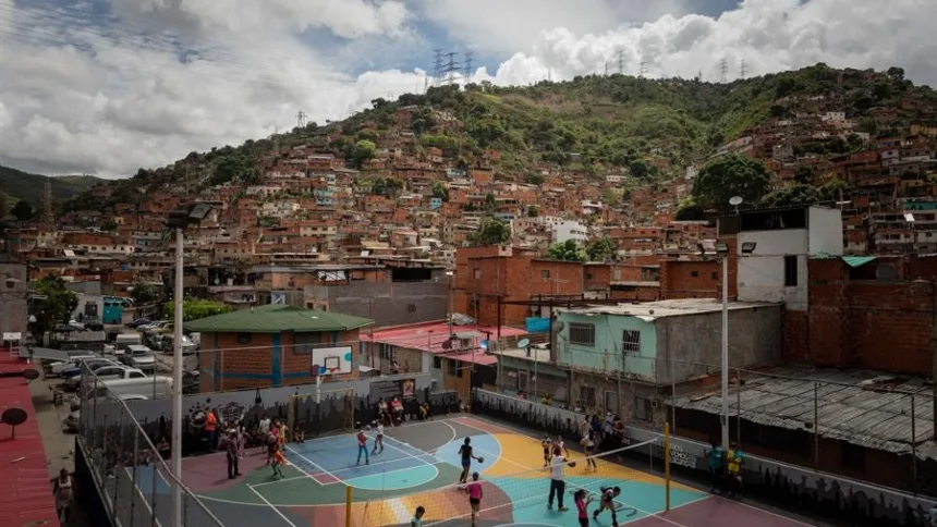 La ambiciosa propuesta de una arquitecto para transformar los barrios de Caracas y dar dignidad a sus habitantes