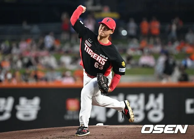 [사진]시라카와 'KIA 4연승 질주 가보자'
