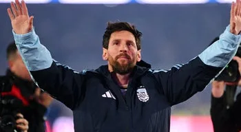 Ronaldo homenageia Messi: "Todo o meu respeito pelo que conquistaste com a Argentina"