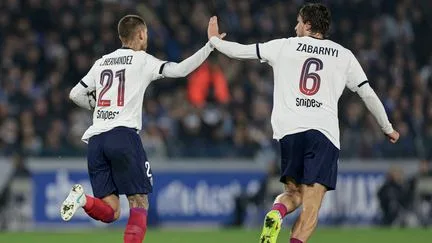 A nouveau sauvé par ses remplaçants, le PSG renverse Strasbourg et prend provisoirement les commandes de la Ligue 1