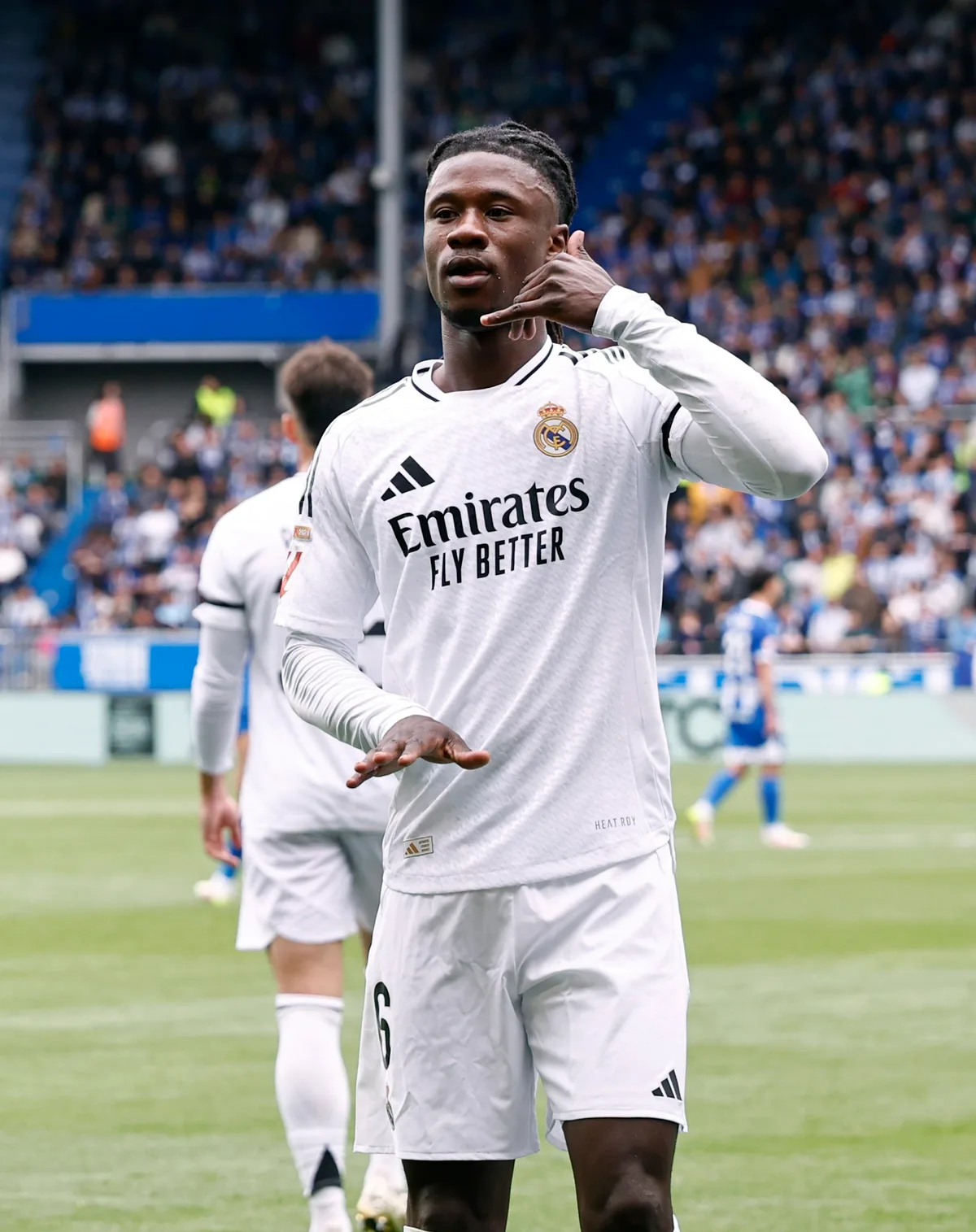 Rádio: Manchester United prepara oferta de R$ 310 milhões por Camavinga