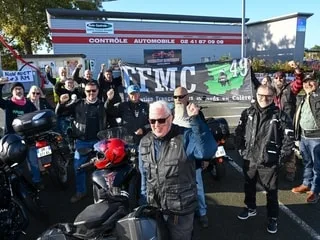 « On n’est pas fous, on sait qu’on n’a pas de carapace » : les motards restent mobilisés contre le contrôle technique