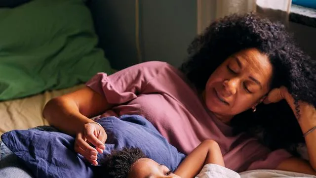 Kinderpsychologie: »Eltern sollten ihr Kind nicht nur für Leistung belohnen«