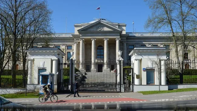 Посольство в Польше назвало обвинения в якобы "депортации" детей ложью